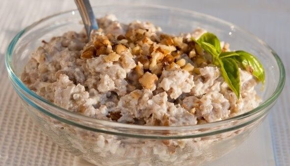 ကိုယ်အလေးချိန်လျှော့ချရန်အတွက် oatmeal