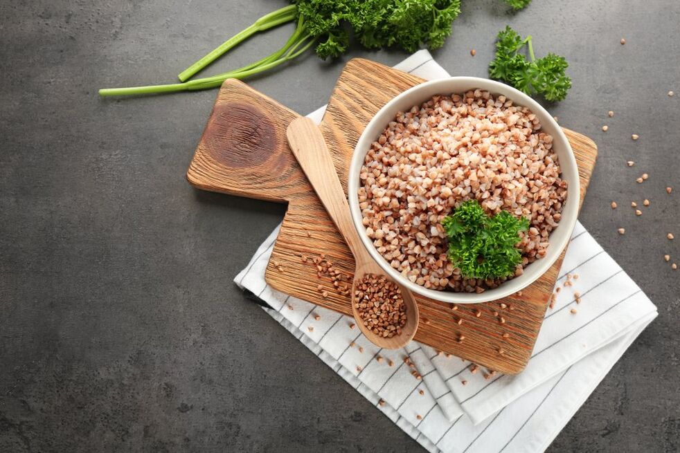 ကိုယ်အလေးချိန် 6 Petaling အဘို့အအစားအစာများထဲမှ buckwheat